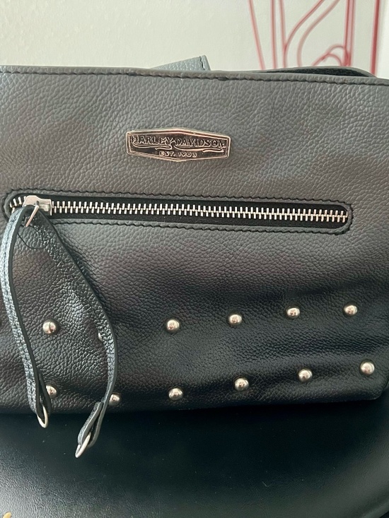 Harley-Davidson Handbags - Harley Davidson Genuine Leather Purse